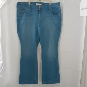 Torrid Fit At First Sky Blue Flare Jeans Plus Size 24R Stretchy